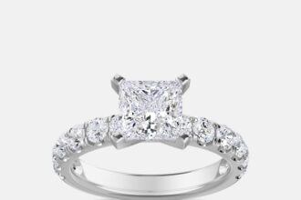 Princess cut diamond engagement rings